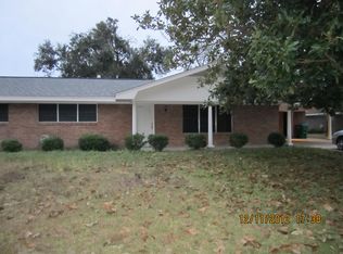 2521 Parkway Rd, Biloxi, MS 39531