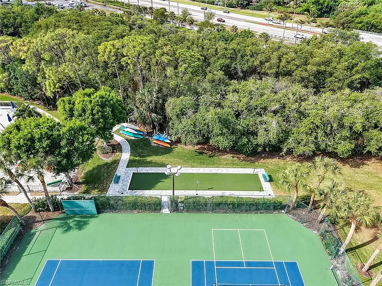 8850 Springwood Ct — Photo 40