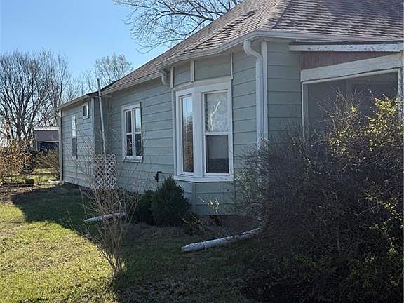 2nd image of 37725 Harmony Rd