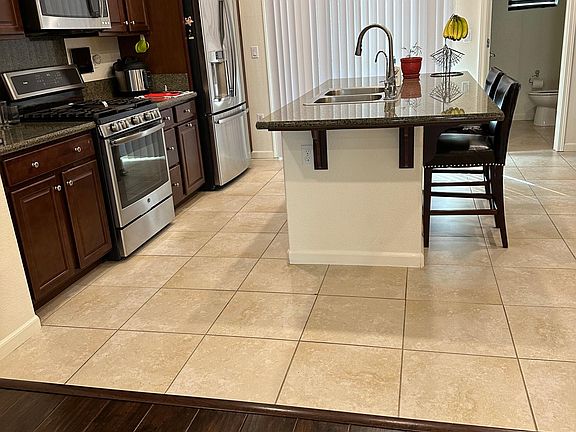 4th image of 227 Siderno Ct