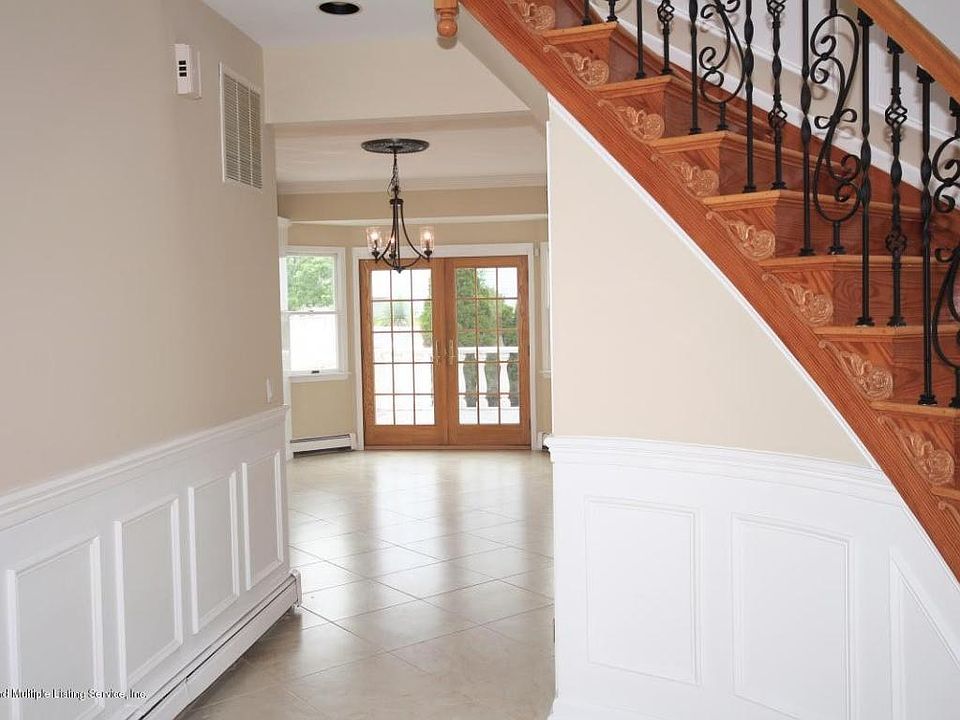 249 Aspinwall St, Staten Island, NY 10307 Zillow