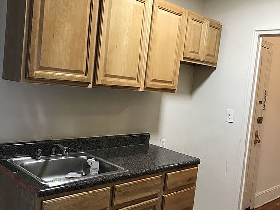 4th image of 2816 34th St APT 3K