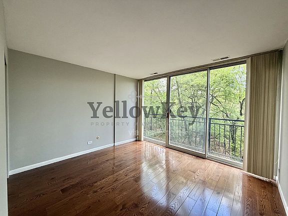 5th image of 5820 Oakwood Dr Unit 2H