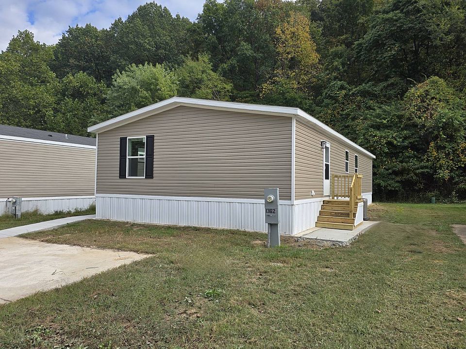 1st image of 1103 Ravinia Way