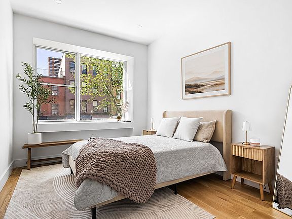 4th image of 106 Graham Ave #2F