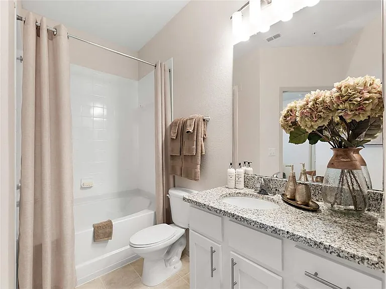 1131 Courtney Trace Dr — Photo 24