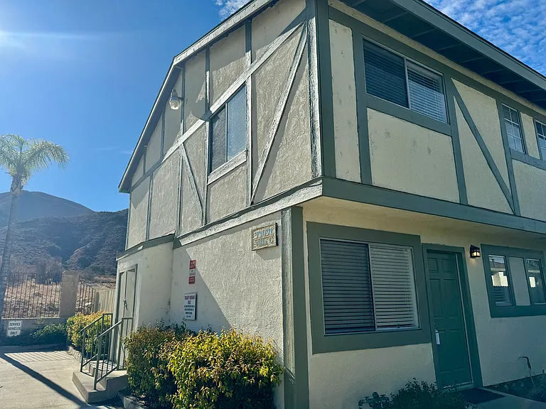 33091 Santa Rosa Dr — Photo 1