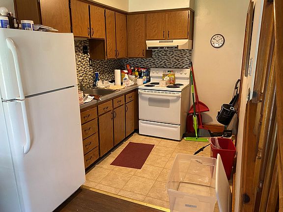 5th image of 105 Brandywine Ave