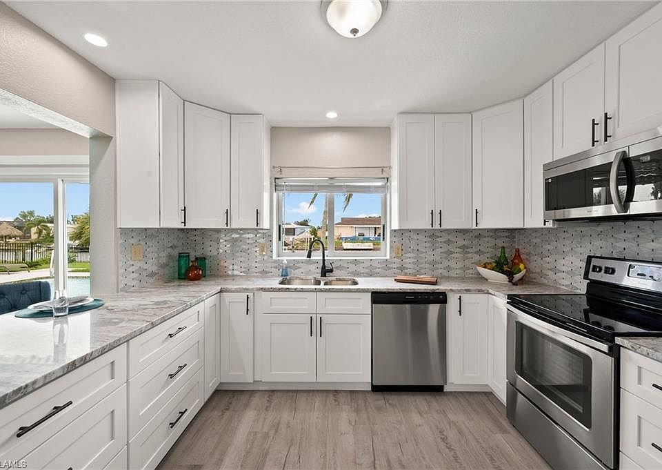 1st image of 135 Godfrey AVE NE