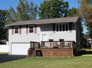 8 Fawn Dr, Scotia, NY 12302