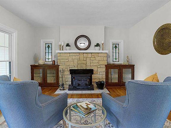 4th image of 111 Holman St