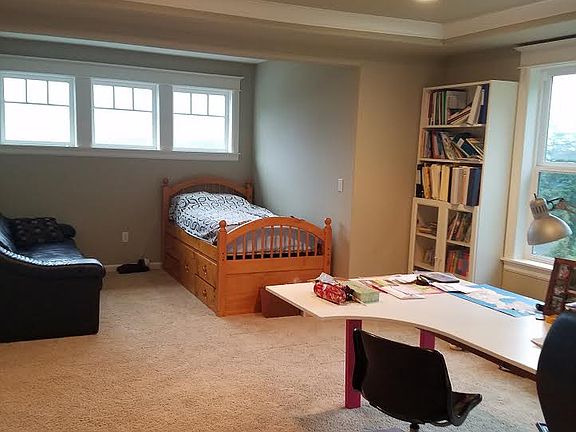 huge office/ 4th bedroom