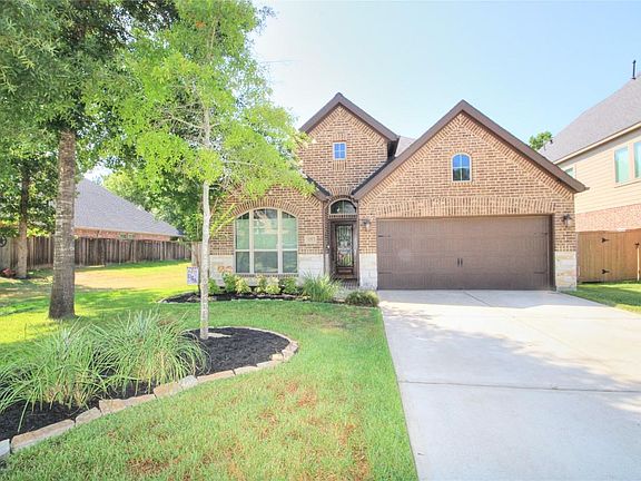 3rd image of 131 Greatwood Glen Dr