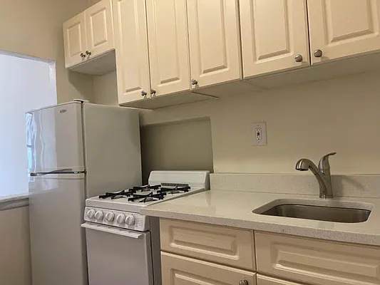 Rented by Oxford Property Group | media 19