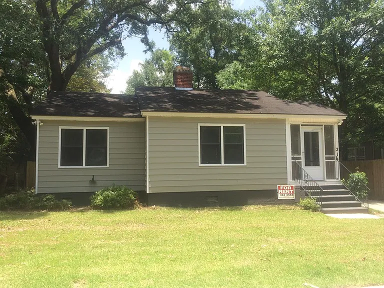 214 Pinehill Dr — Photo 8