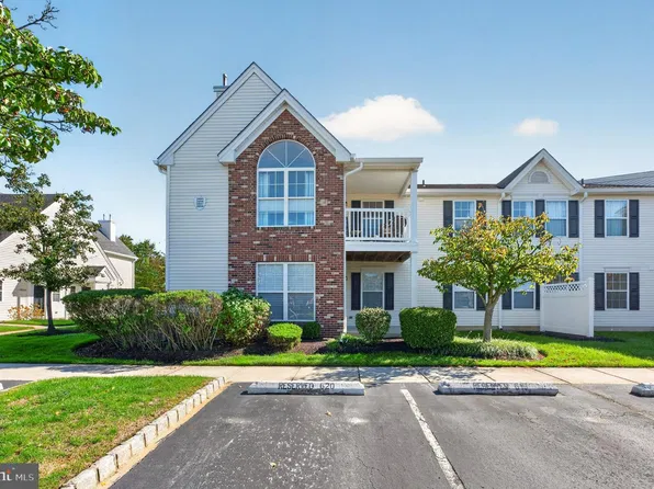2606 Bluegrass Dr, Mount Laurel, NJ 08054