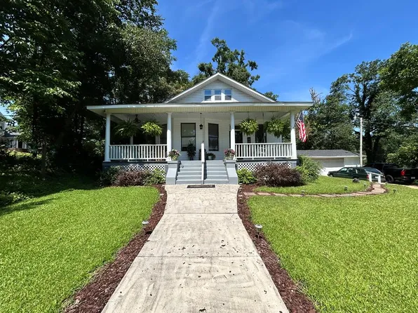 105 Pate St, Water Valley, MS 38965