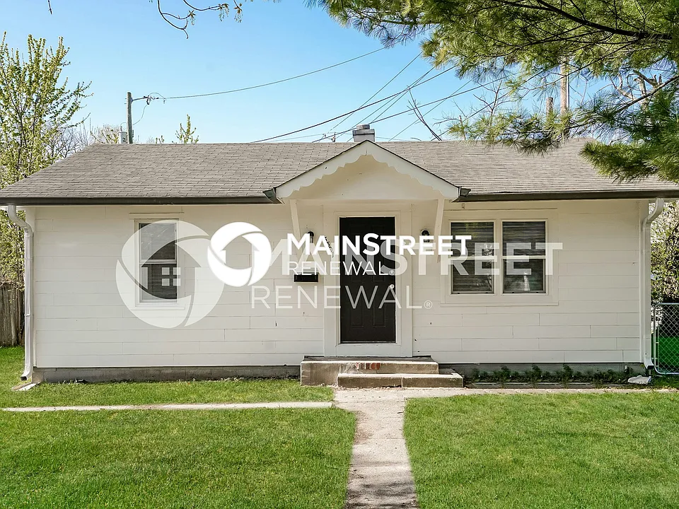 5501 E Rawles Ter
