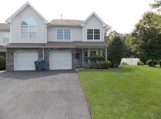47 Saratoga Ct, Tinton Falls, NJ 07753