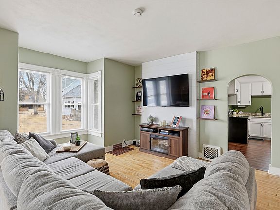 4th image of 1310 S Madison St