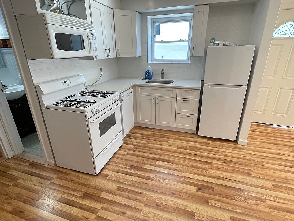 1st image of 191 Suffolk Ave #1L