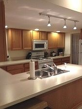 5th image of 3905 N Francisco Ave #B