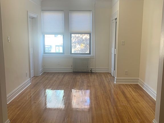 4th image of 28-15 Steinway St #1