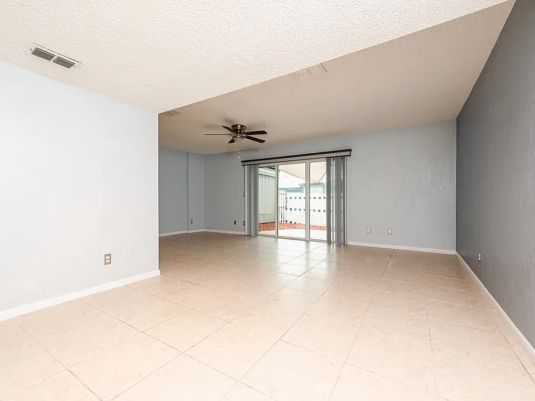 9 Oakwood Park — Photo 16