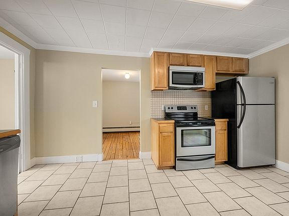 4th image of 8 Cleveland Ave