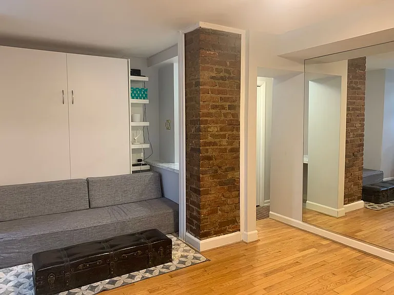 1901 16th St NW #13 — Photo 2