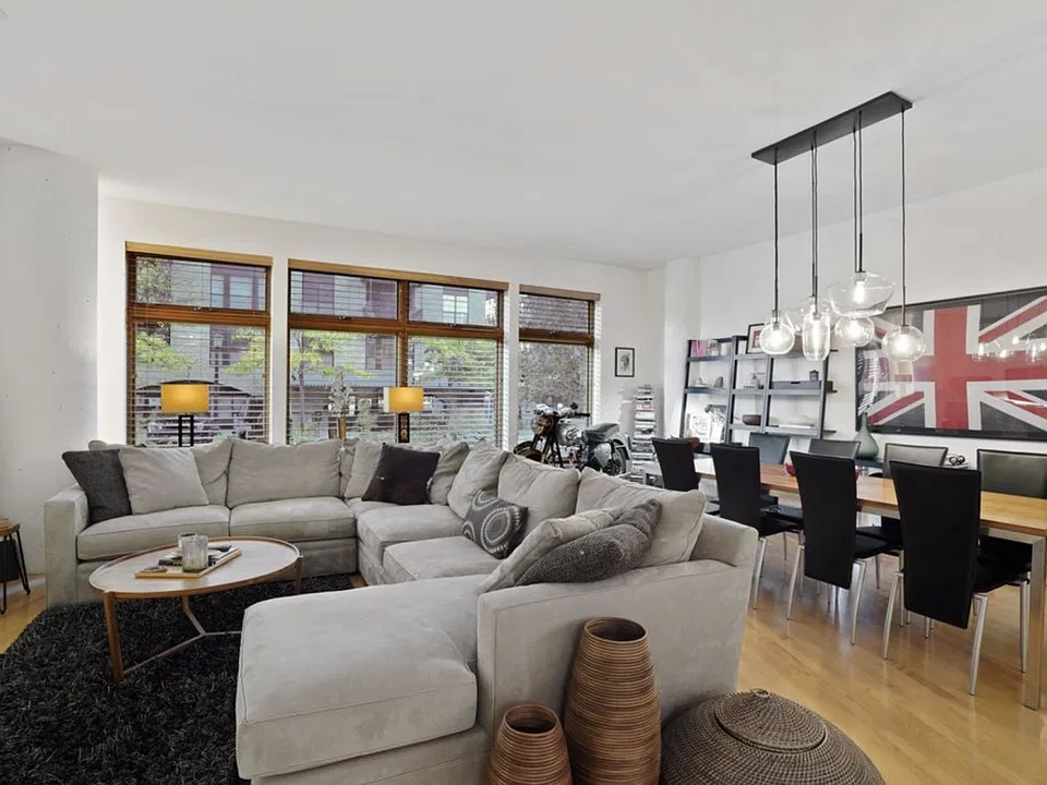 111 4th Ave N #101