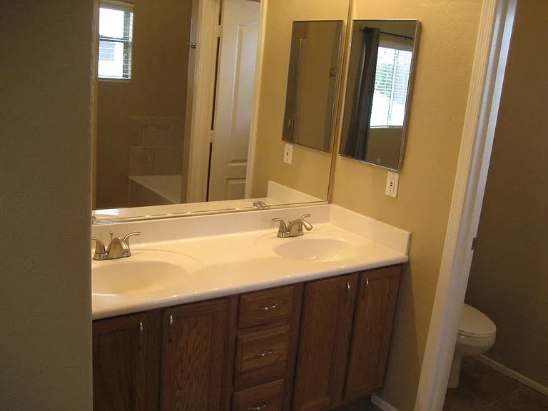 2027 E University Dr #125 — Photo 43