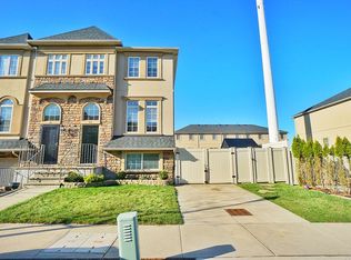 24 Persimmon Ln, Staten Island, NY 10314