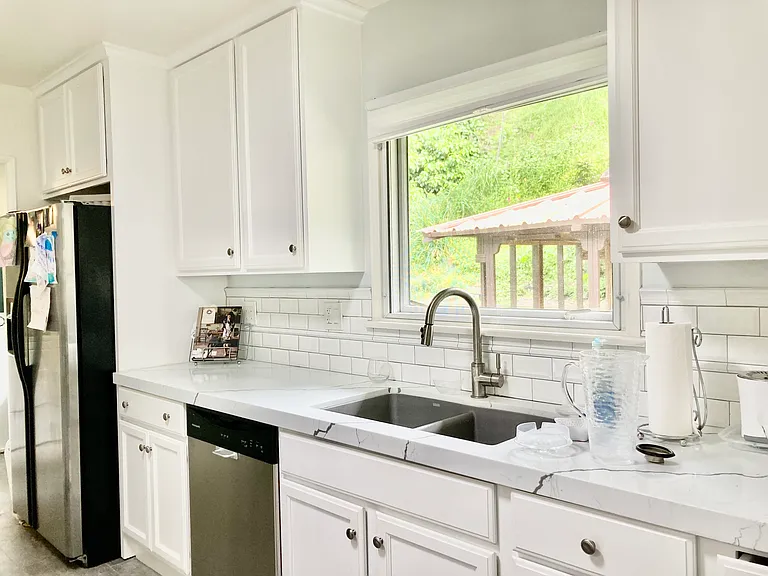 5508 Manitowac Dr — Photo 2