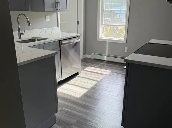 38 Foster St, Southbridge, MA