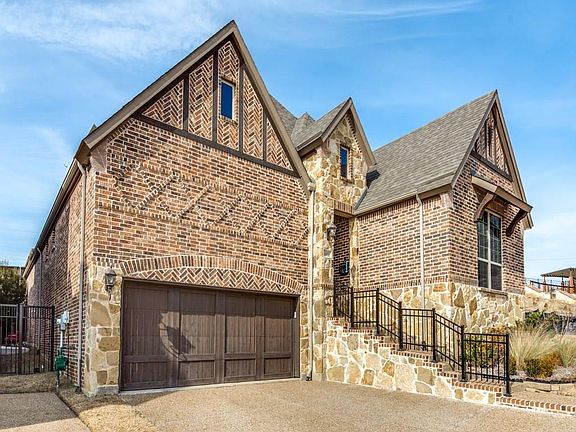 2nd image of 600 Evelake Ct