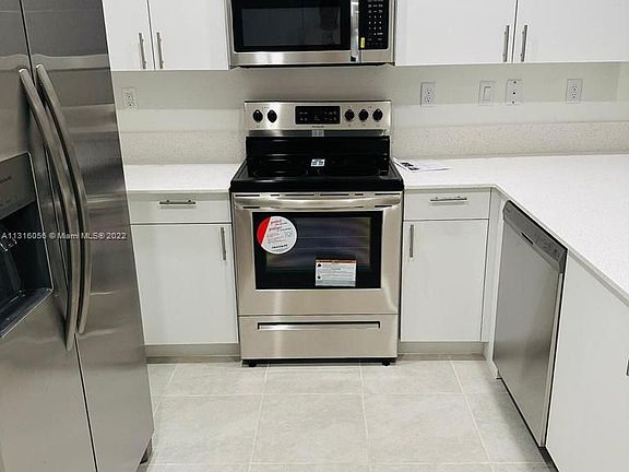 3rd image of 1655 SE 26th St #1655