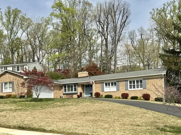 1206 Tatum Dr, Alexandria, VA 22307