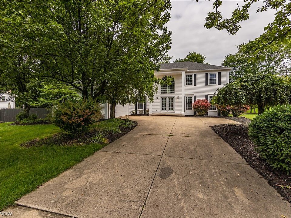 1st image of 16867 Walnut Creek Dr