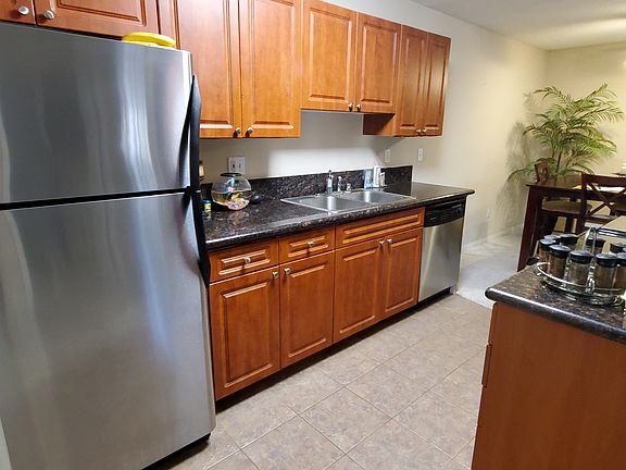3rd image of 2960 Alta View Dr Unit J101