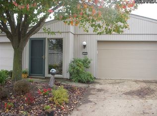11025 Southwind Ct, Strongsville, OH 44149
