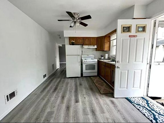 4th image of 148 Slater Blvd APT 1R