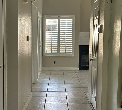 5th image of 547 Magnolia Ave