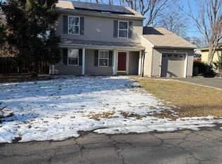 27 Whelan St, Edison, NJ 08837