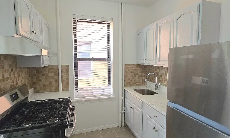 32-64 41st St #2D — Photo 1