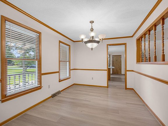 5th image of 200 Wren Way