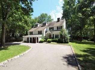 23 Blueberry Ln, Darien, CT