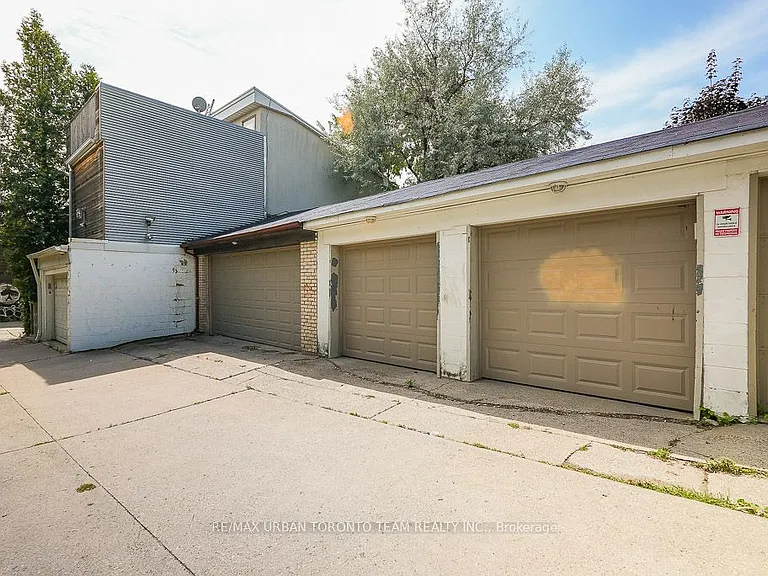 21A Grove Ave — Photo 39