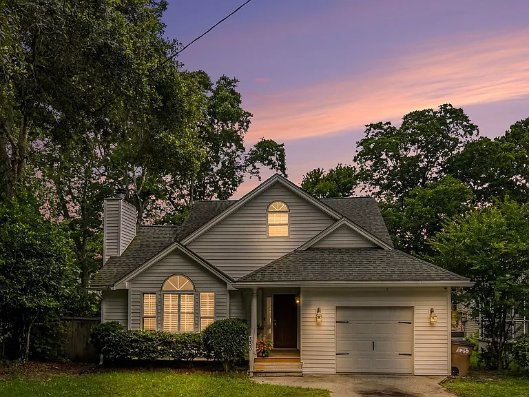 333 Riverland Dr — Photo 16