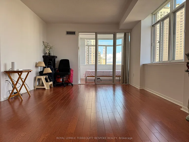 300 Webb Dr #1003 — Photo 4
